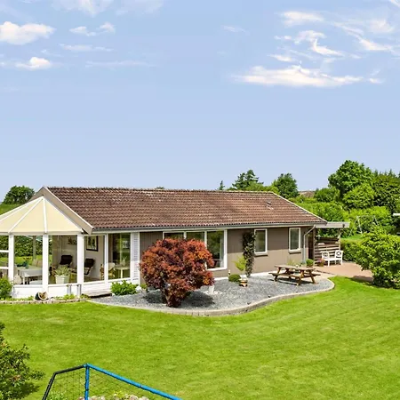 Holiday home Snioulf - 800m From The Sea By Interhome *